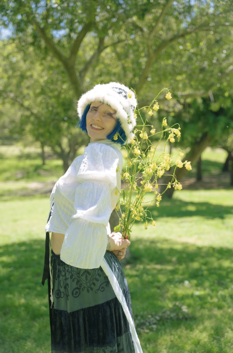 Photo on The Eyes and Ears Agency website