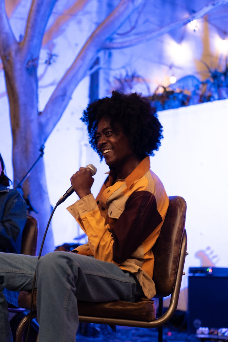 Photo on The Eyes and Ears Agency website