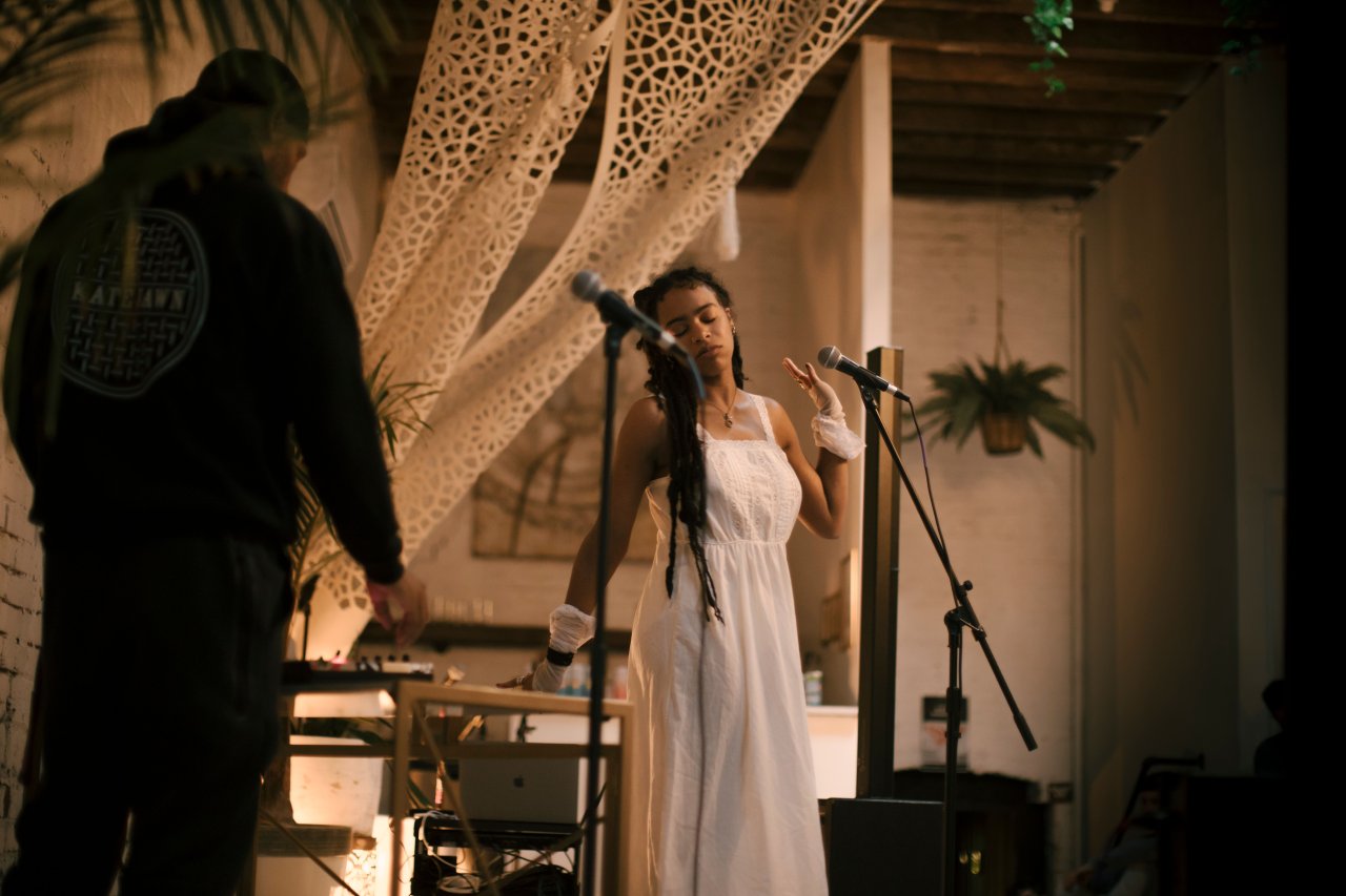 Maiya Blaney at Earth Sessions