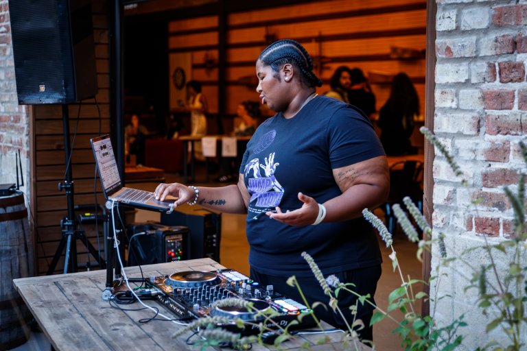 Photo on The Eyes and Ears Agency website